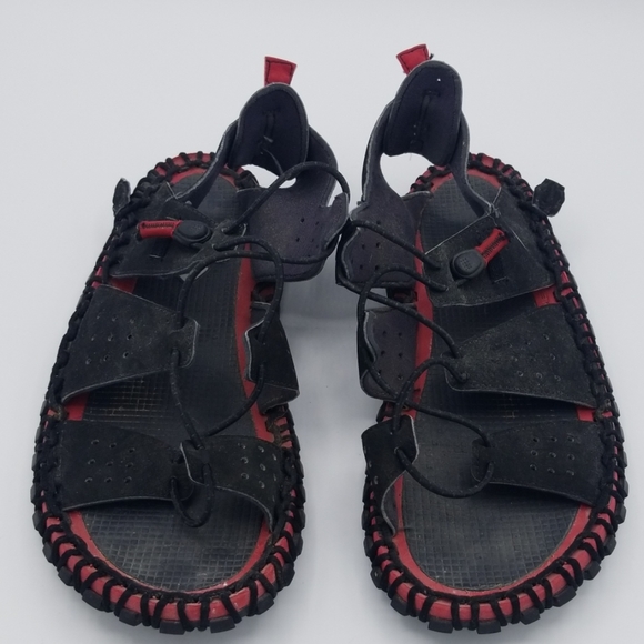 nike elastic sandals